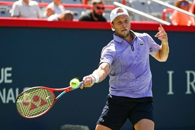 U.S. powers past Uzbekistan to advance at Davis Cup