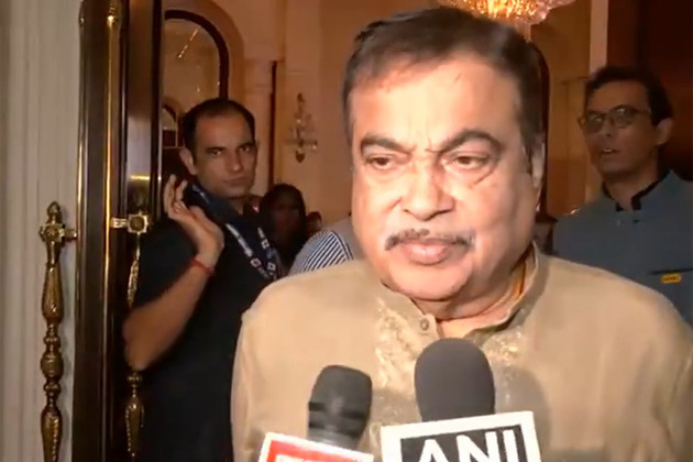 "Rahveers" to get Rs 25,000 reward: Nitin Gadkari announces new road safety schemes