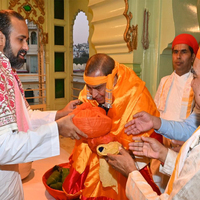 Mukesh Ambani visits Nathdwara, announces 'Yatri Evam Varishth Seva Sadan' project
