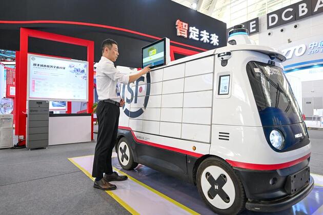 Autonomous driving paves way for smarter logistics in China