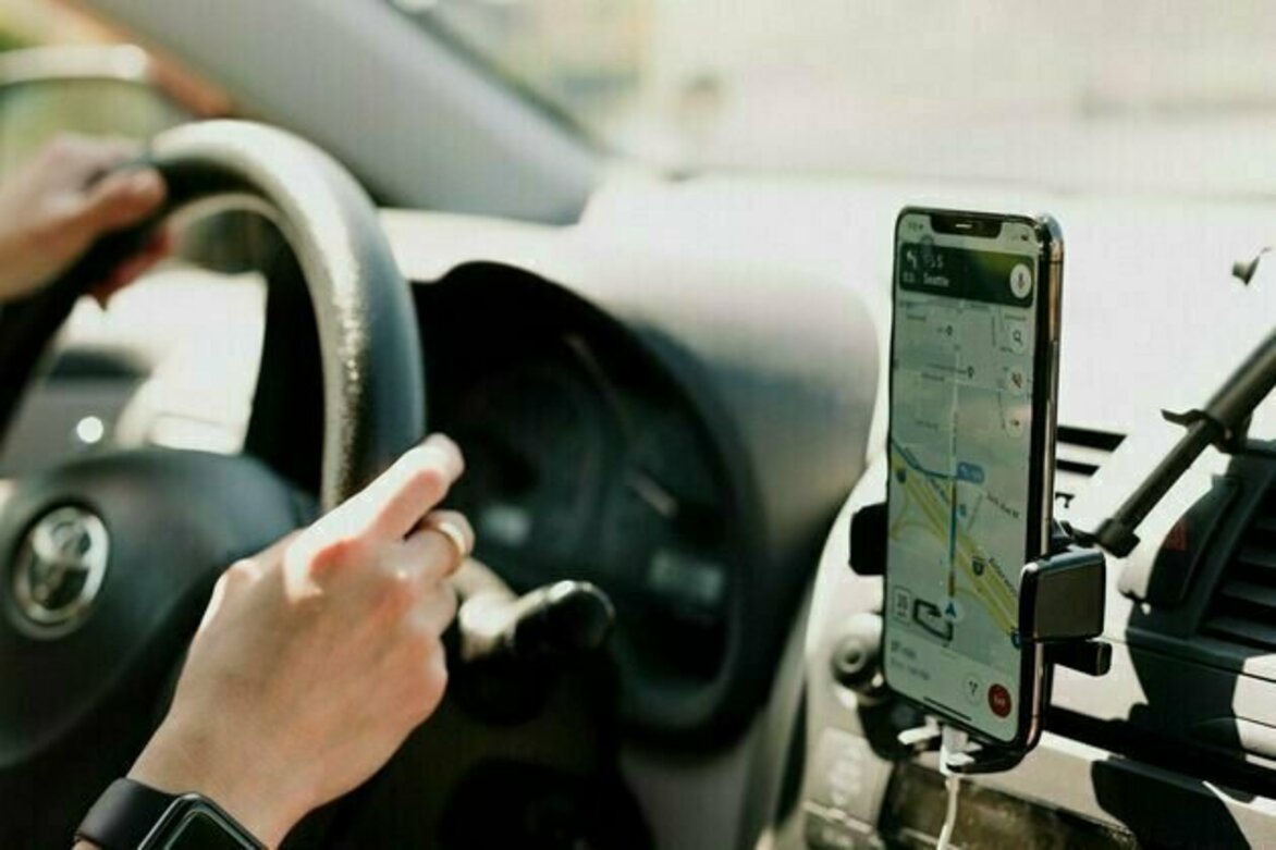 Is Google Maps brainwashing us? It might be if the theory of 'extended cognition' is correct