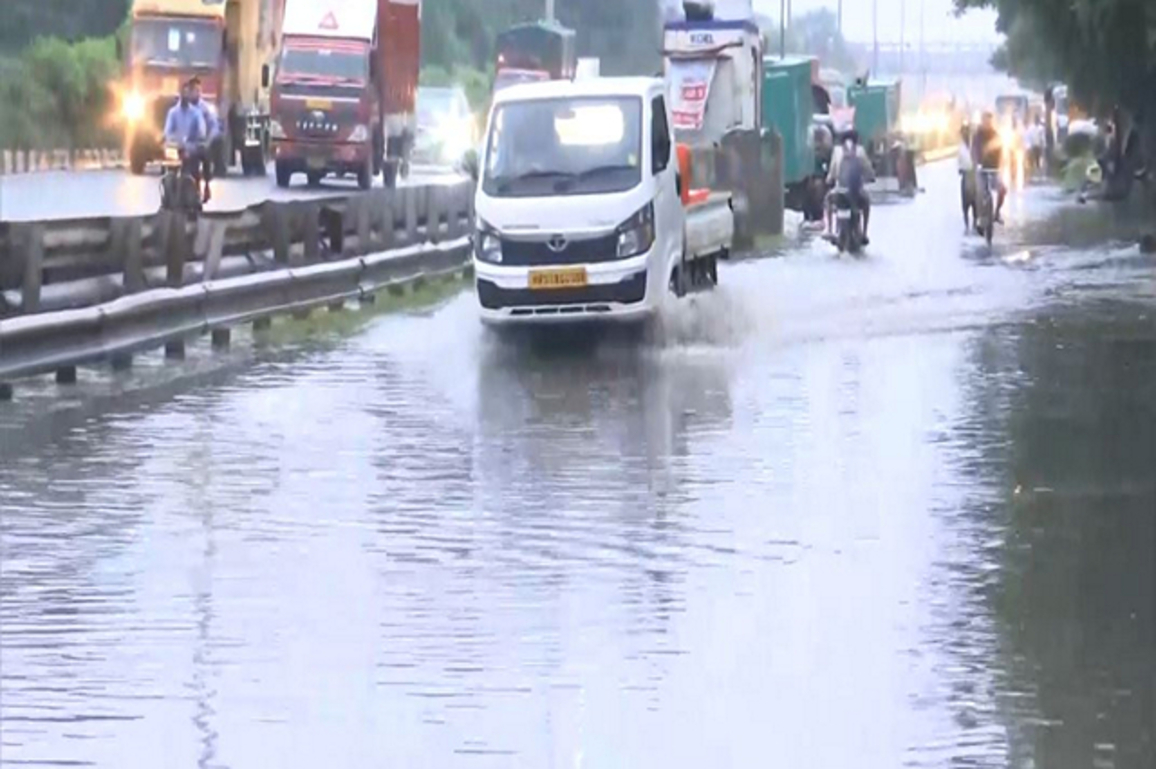 Orange alert in Gurugram: Schools go online, offices "advised" to allow work from home