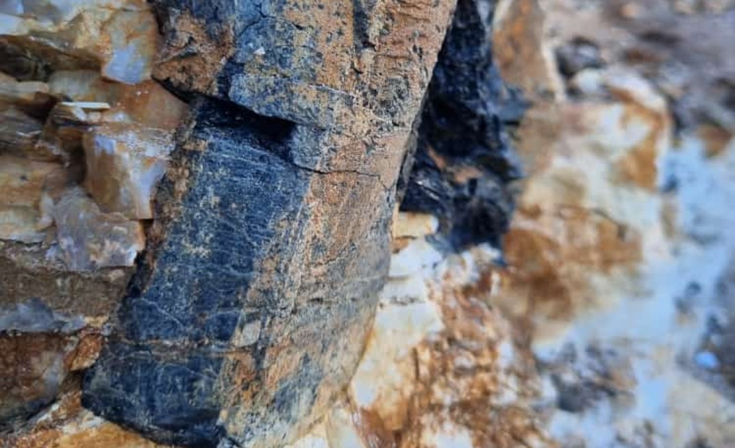 Afloramento de pegmatito no Projeto Equador, da Summit Minerals, no RN/Divulgação.