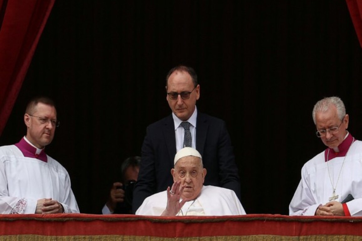 Pope Francis delivers Easter message after illness; met with JD Vance earlier