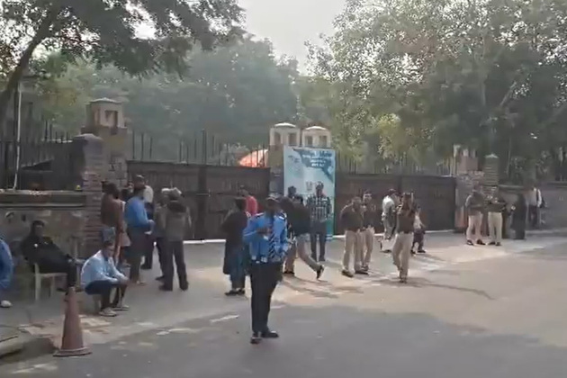 School in Delhi's Chanakyapuri gets bomb threat; Police issue update after search ops