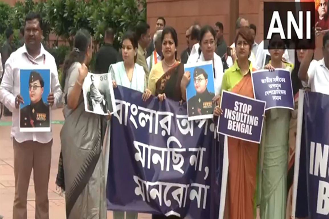 TMC MPs hold protest at Parliament premises over alleged insult of Bengal