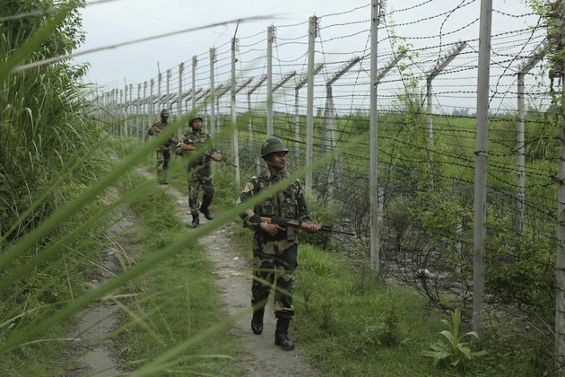 Pakistan Asks UN Security Council to Meet over India Moves in Kashmir