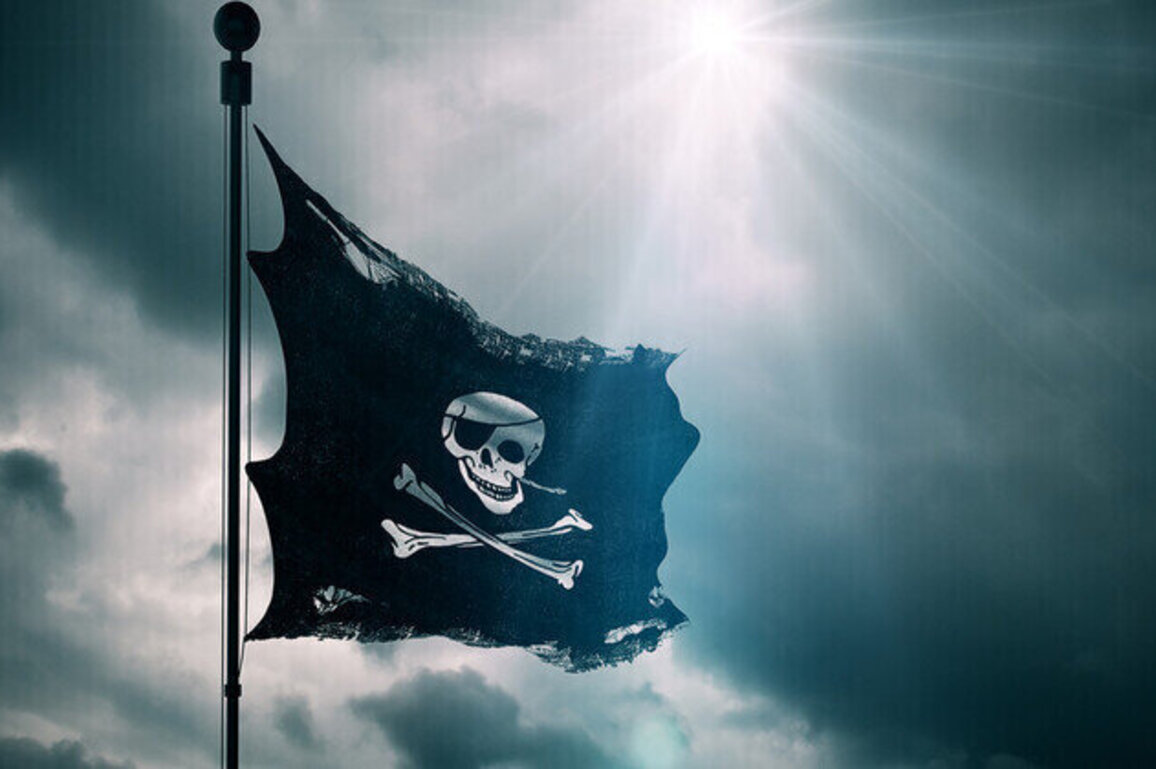 Pirates board tanker off Somali coast
