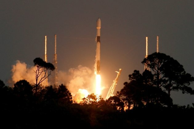 Astronomers Sound Alarm About Satellites&#039; Light Pollution