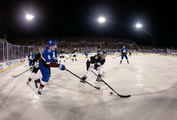 Toffoli's hat trick gives Kings outdoor win over Avalanche