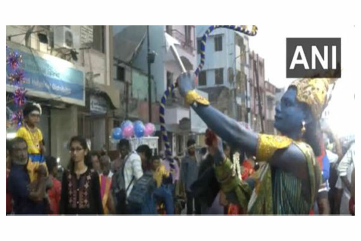 Tamil Nadu: Procession underway on fifth day of Chithirai festival at Madurai Meenakshi Amman Temple