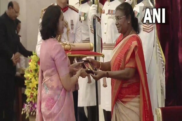 Rakesh Jhunjhunwala receives Padma Shri posthumously; Kumar Mangalam Birla receives Padma Bhushan
