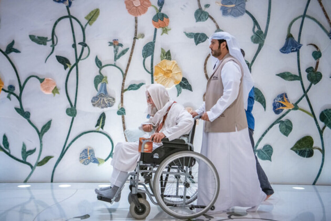 Sheikh Zayed Grand Mosque Centre continues to promote culture of volunteerism among youth