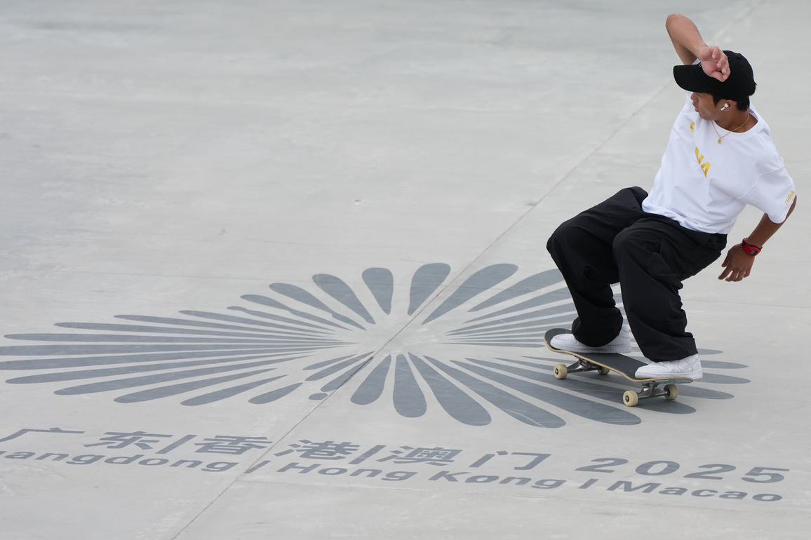 (SP)CHINA-15TH NATIONAL GAMES-SKATEBOARDING-MEN'S STREET (CN)