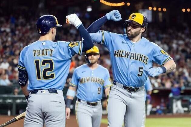 Four-run, 11th-inning rally sends Brewers past Diamondbacks