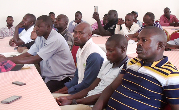 Abamu ku bavubi b'e Buvuma abeetabye mu lukiiko Abamu ku bavubi b'e Buvuma abeetabye mu lukiiko