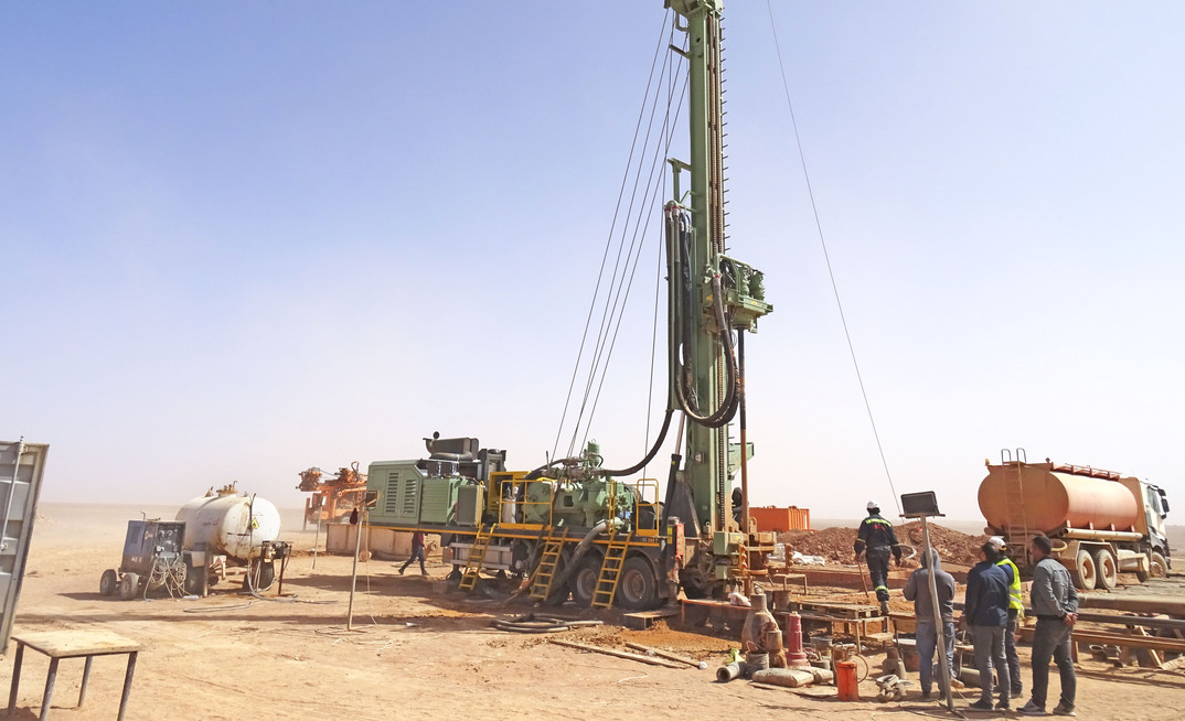 One of two Fraste FS 500 drill rigs working on an infrastructure project in the Sahara Desert region