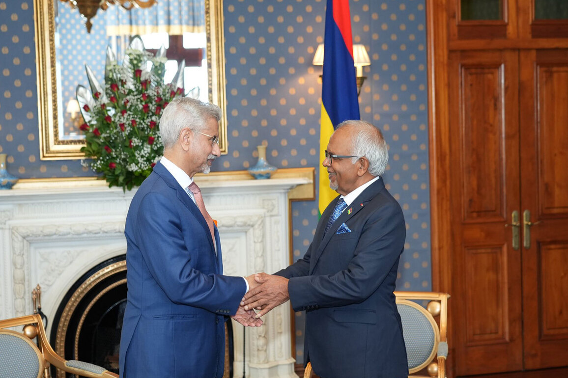 EAM Jaishankar calls on Mauritius President, holds key bilateral meetings during visit