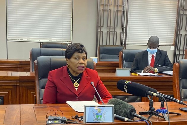 Zimbabwe Orders Government Workers Vaccinated Against COVID