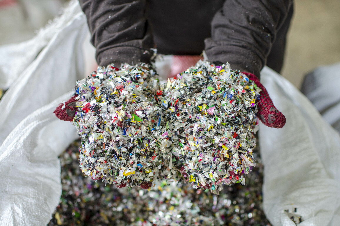 INDONESIA-BANDUNG-PLASTIC GARBAGE-PROCESSING INDUSTRY