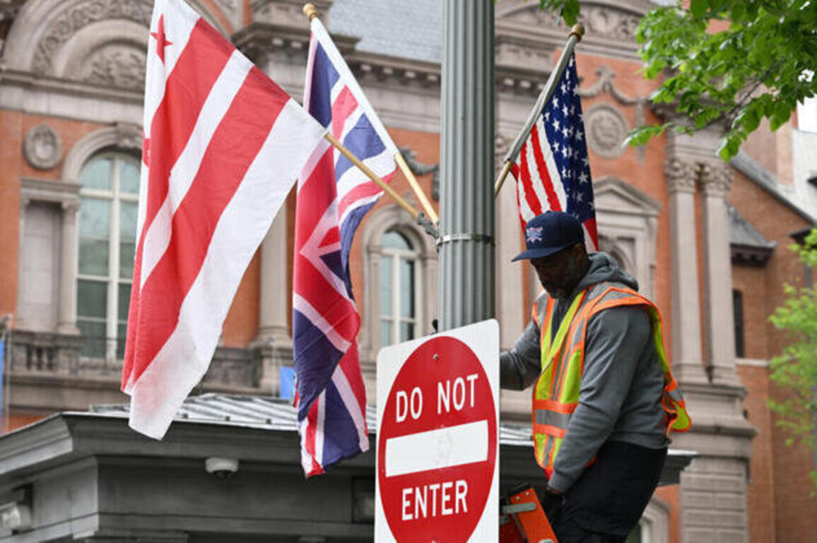 British royals begin four-day US visit despite shooting