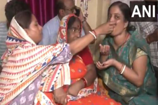 BSF jawan Purnam Kumar Shaw returns home after 21 days in Pakistani custody, family celebrates