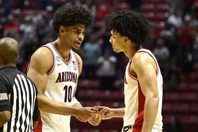 Dynamic freshmen on display as Arizona faces Arkansas in Sweet 16