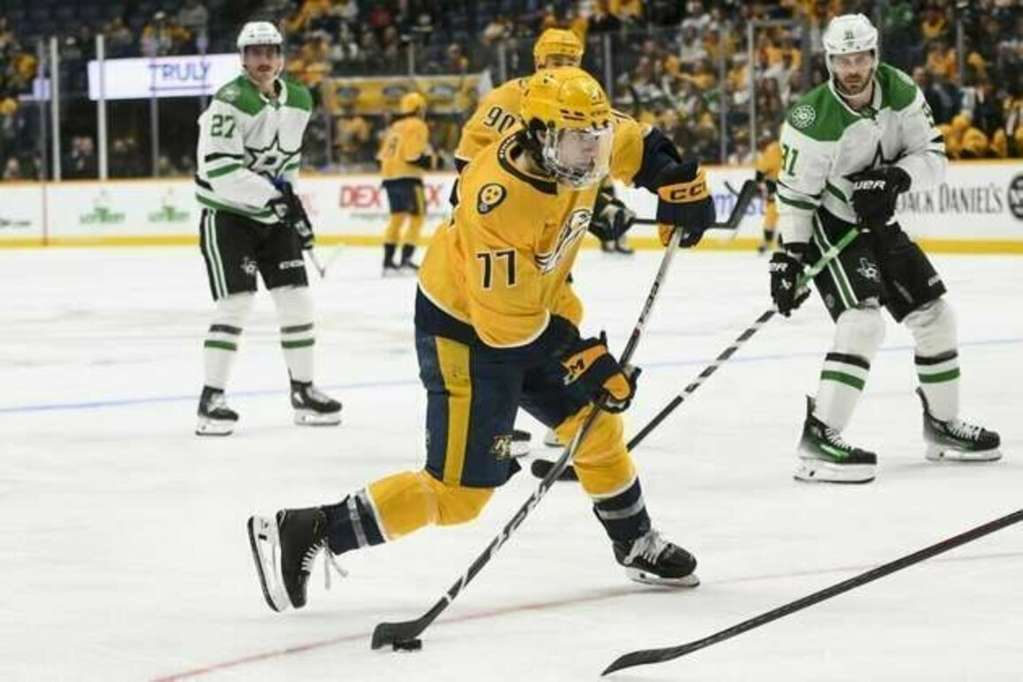 Reports: Luke Evangelista signs 2-year deal with Predators