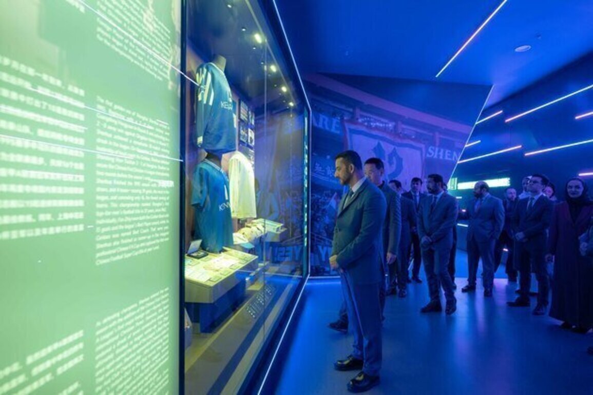 Sultan bin Ahmed visits Shanghai Football Club Stadium