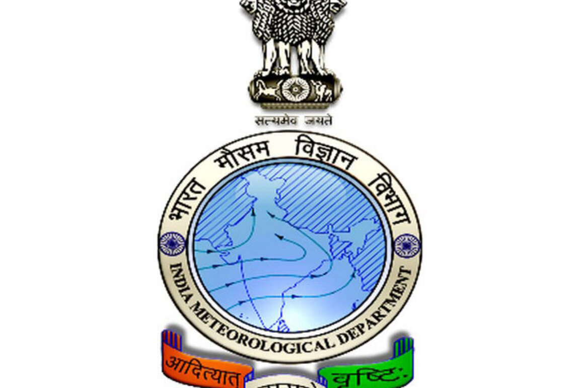 India weather alert: IMD reports heatwave conditions alongside heavy rainfall and thunderstorms