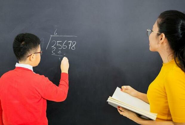 17-year-old student stuns China university competitors in math contest