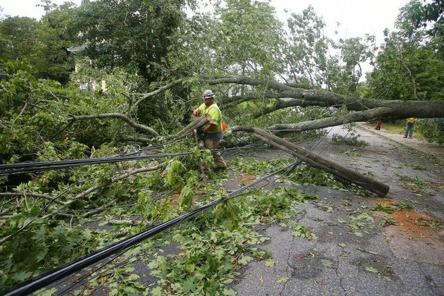 US Northeast Begins Cleanup from Tropical Storm Henri