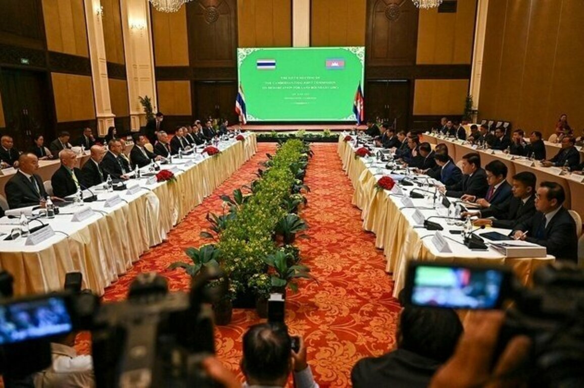 Cambodia to take border dispute to ICJ despite talks with Thailand