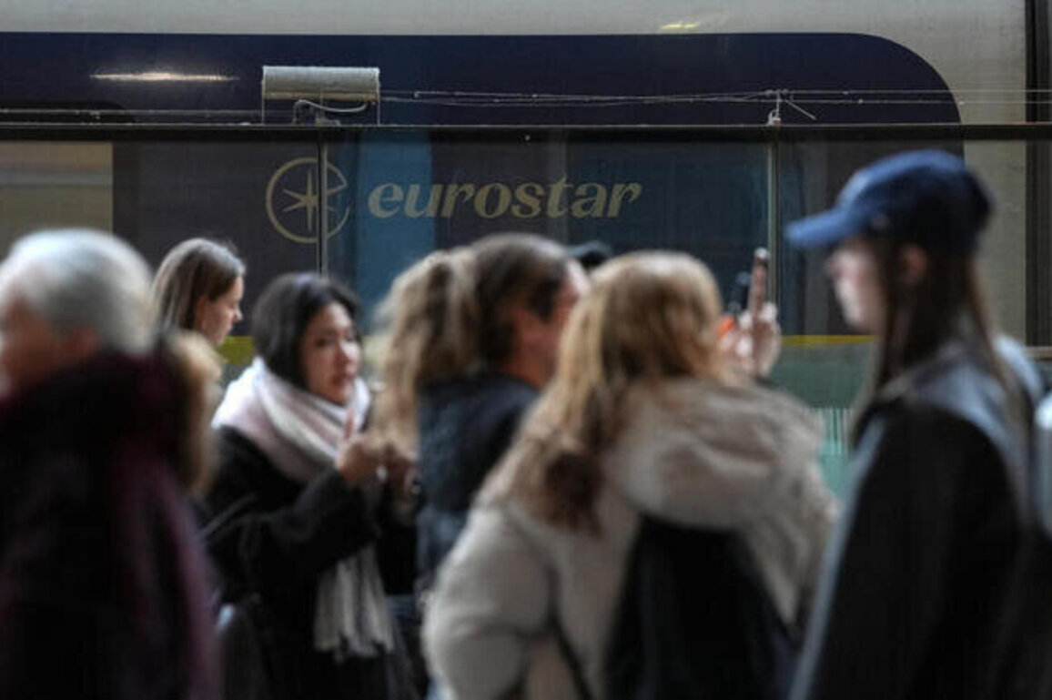 Eurostar resumes service after suspending all trains