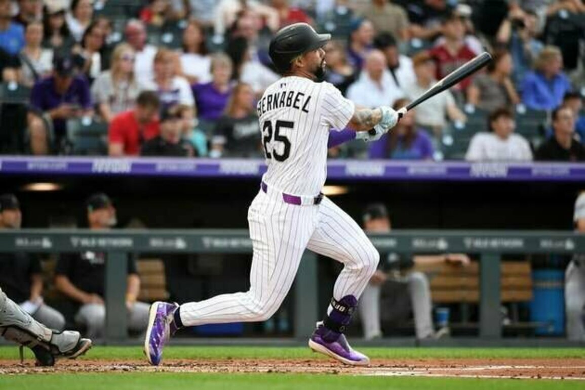 Rockies produce 6-run eighth to surge past Diamondbacks