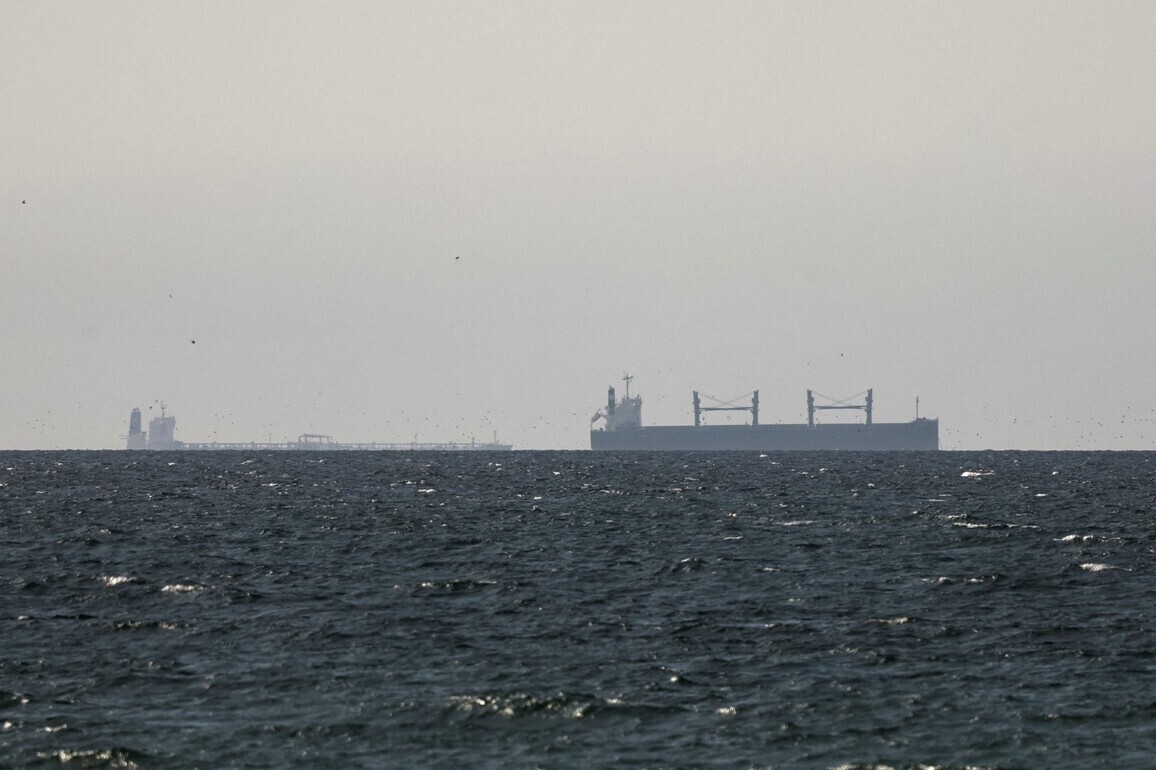 "US will obliterate Iran's power plants...": Trump gives 48 hr deadline to open Strait of Hormuz