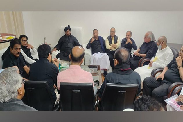 Congress MPs hold meeting in Parliament amid Rahul Gandhi's disqualification row