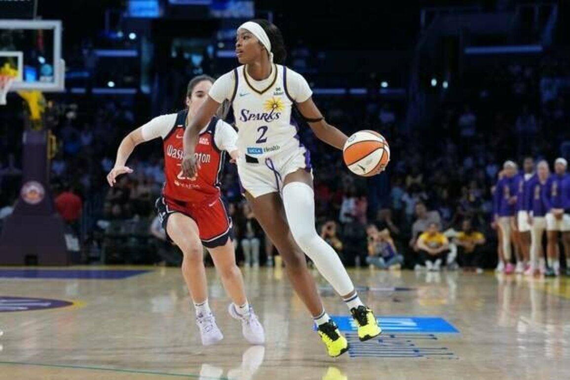 Sparks help playoff chances by downing Mystics