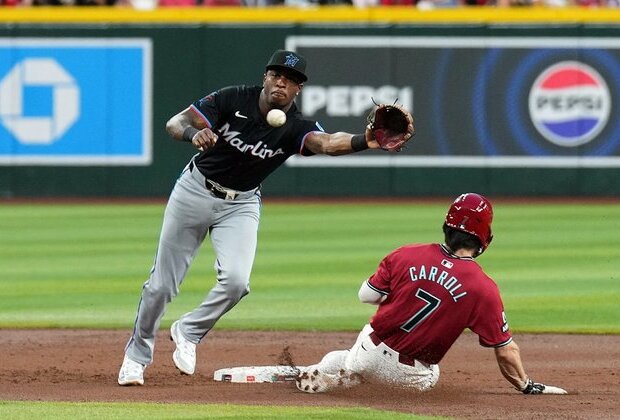 D-backs grab early lead, shut down Marlins