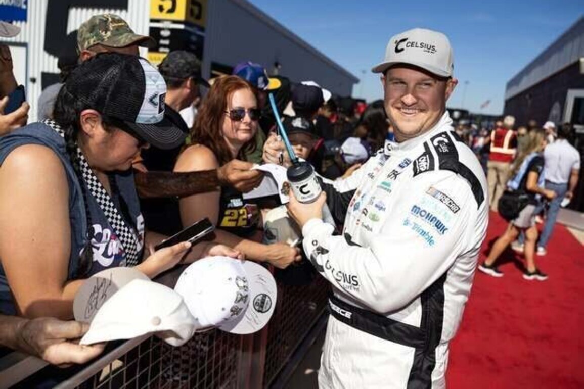 Ryan Preece breaks through at NASCAR's snow-addled Clash