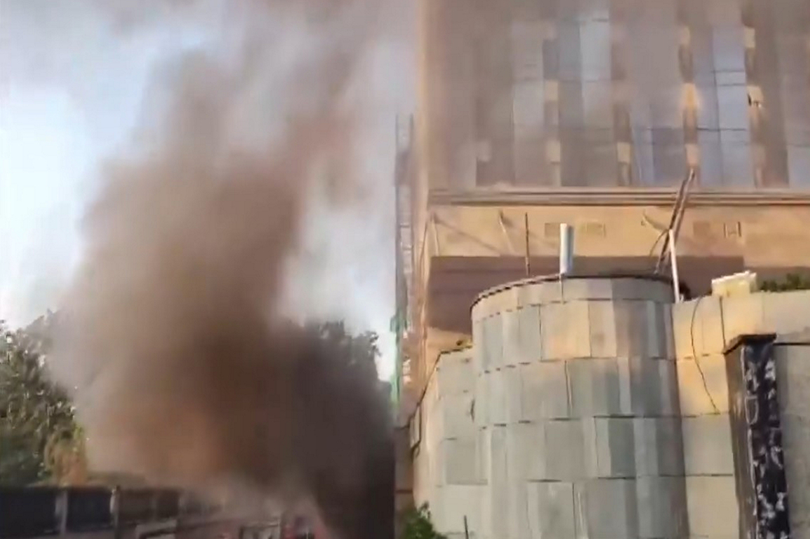 Uttar Pradesh: Fire erupts in under-construction building near Taj Hotel in Lucknow