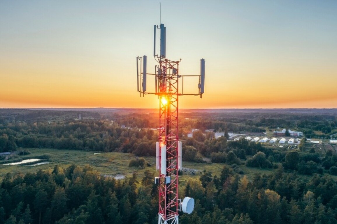 FirstNet expands public safetys dedicated connectivity with 1,000 new sites nationwide