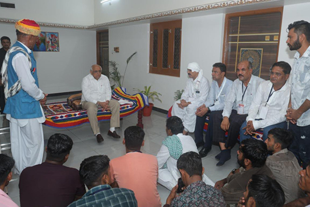Gujarat: CM stays overnight in remote, border village; interacts with villagers to encourage school enrollment