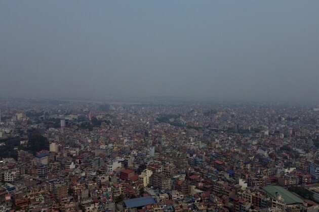Air quality in Kathmandu deteriorates to "very unhealthy", ranking second most polluted in the world