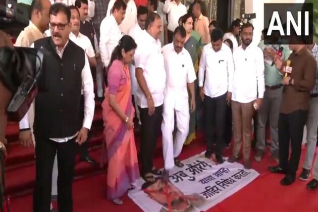 Mahayuti leaders protest against Abu Azmi's controversial Aurangzeb remarks