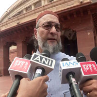 "What did you achieve with Howdy Modi, Namaste Trump?": AIMIM chief Owaisi slams Centre over H1-B visa fee hike