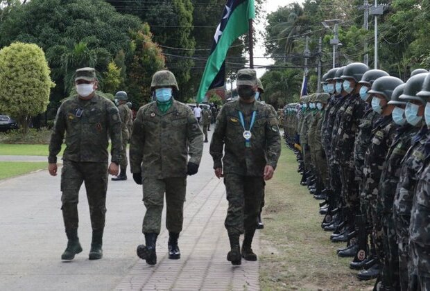 AFP chief of staff joins ceremonial vaccination in Camp Panacan