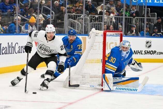 Trevor Moore returns, delivers in shootout as Blues top Kings