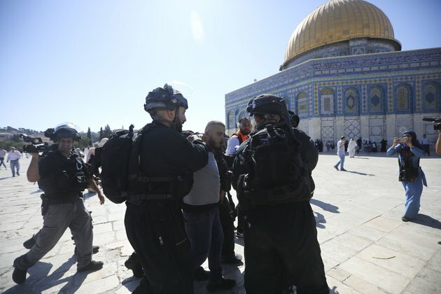 Muslims Clash with Israeli Police at Jerusalem Holy Site
