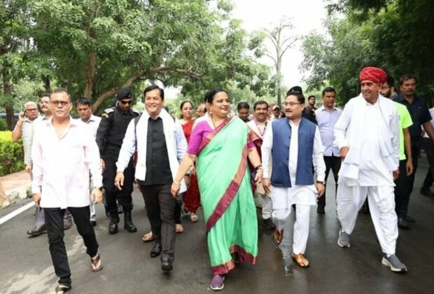 Delhi: Jawaharlal Nehru University successfully hosts "Clean and Green" campaign